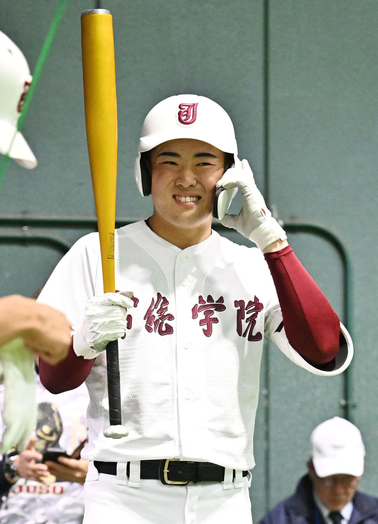 室内練習場で調整する常総学院・武田（撮影・滝沢徹郎）