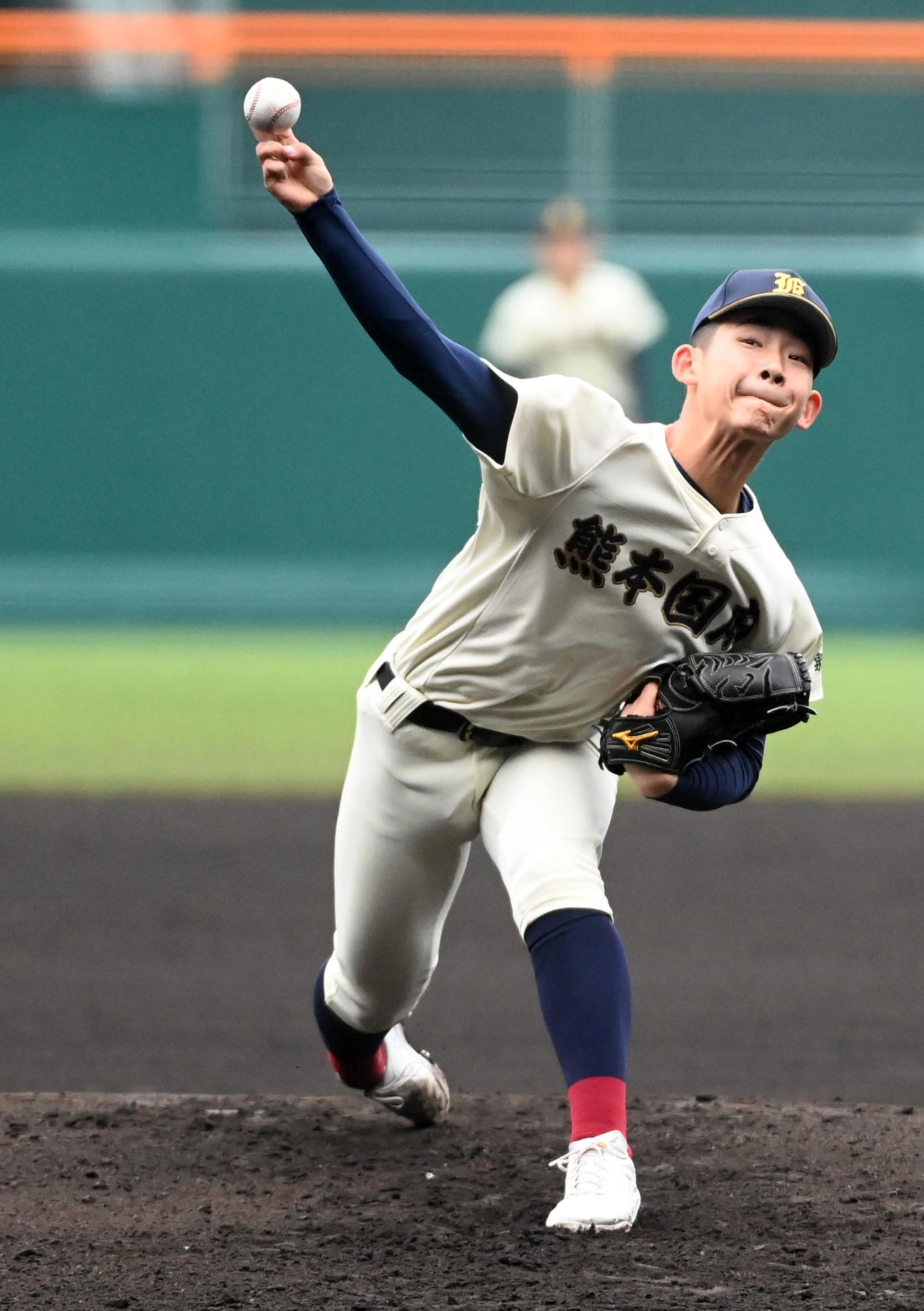熊本国府対阿南光　熊本国府先発の坂井（撮影・前岡正明）