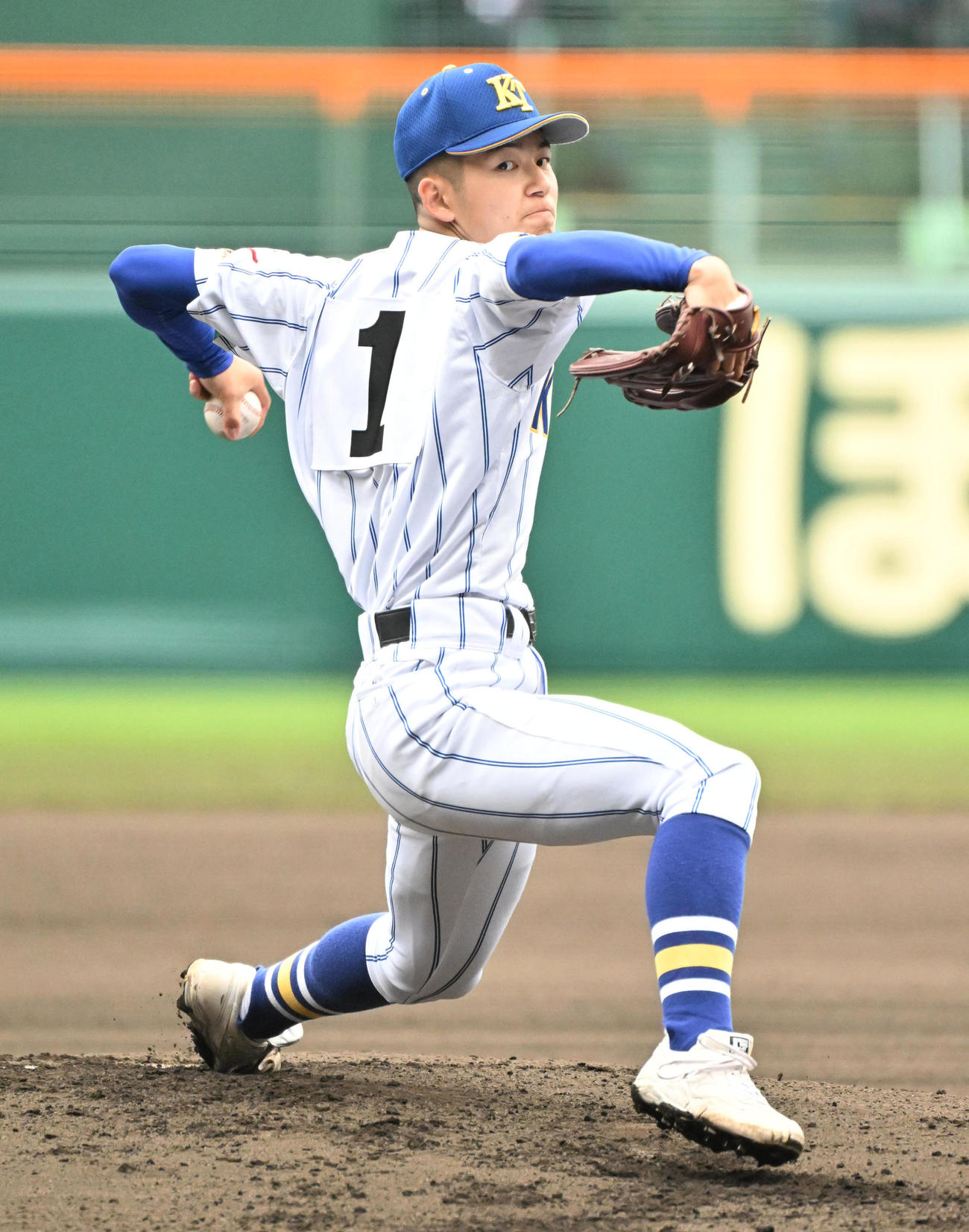 明豊対高崎健康福祉大高崎　力投する高崎健康福祉大高崎先発の佐藤（撮影・石井愛子）
