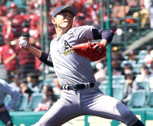 広陵対青森山田　青森山田先発の桜田朔（撮影・上山淳一）