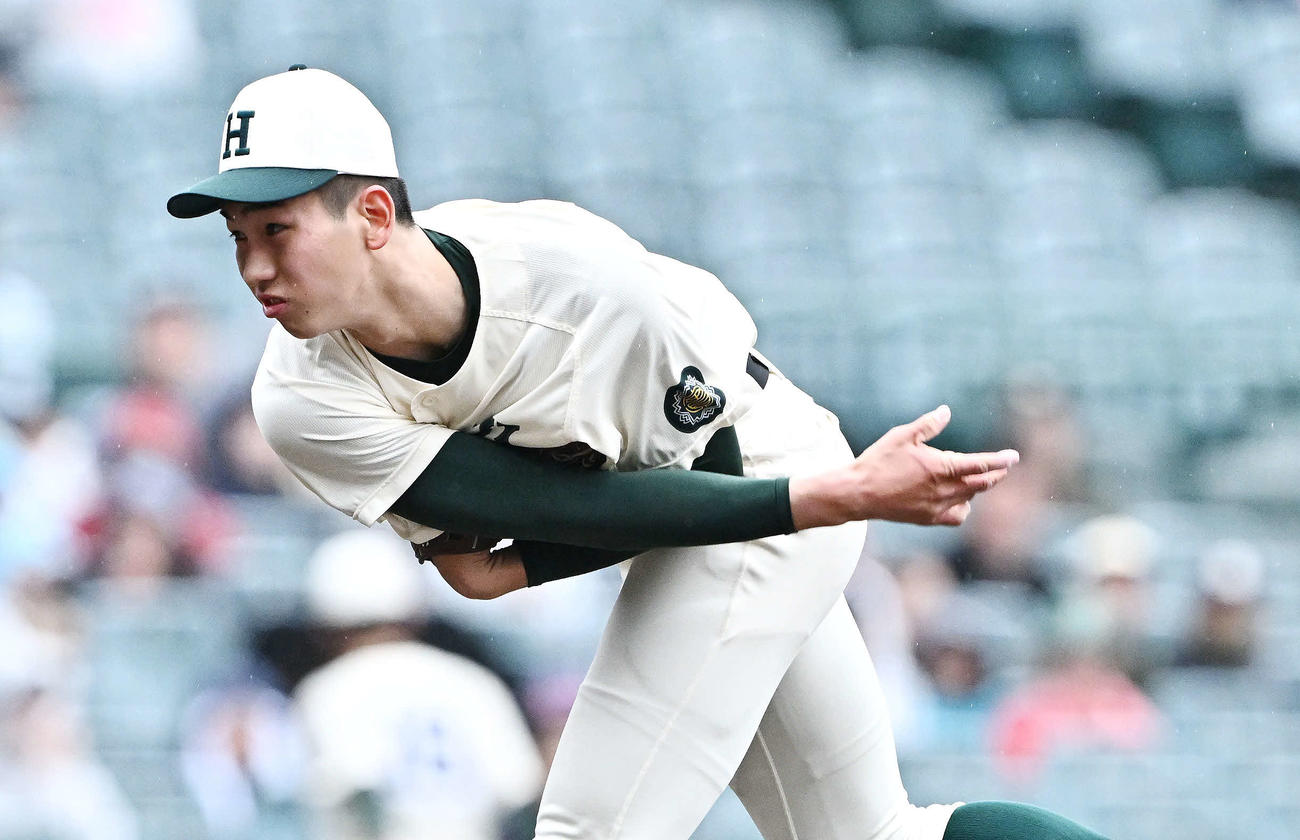大阪桐蔭対報徳学園　報徳学園先発の今朝丸（撮影・滝沢徹郎）