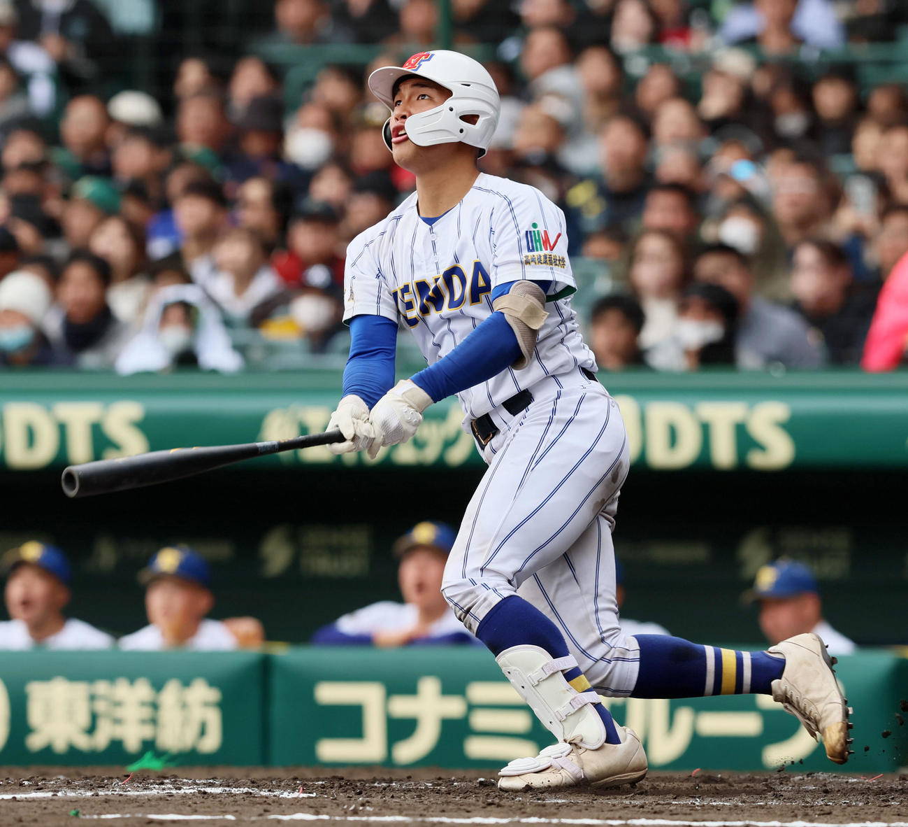 山梨学院対高崎健康福祉大高崎　5回裏高崎健康福祉大高崎2死二、三塁、箱山は2点適時三塁打を放つ（撮影・加藤哉）