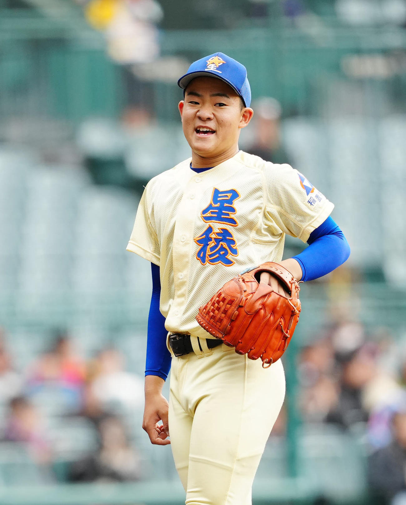 星稜対阿南光　2安打完封勝利を挙げ、笑顔を見せる星稜先発の戸田（撮影・江口和貴）