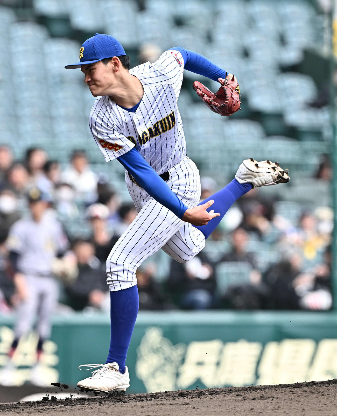 中央学院対青森山田　中央学院先発の蔵並（撮影・滝沢徹郎）