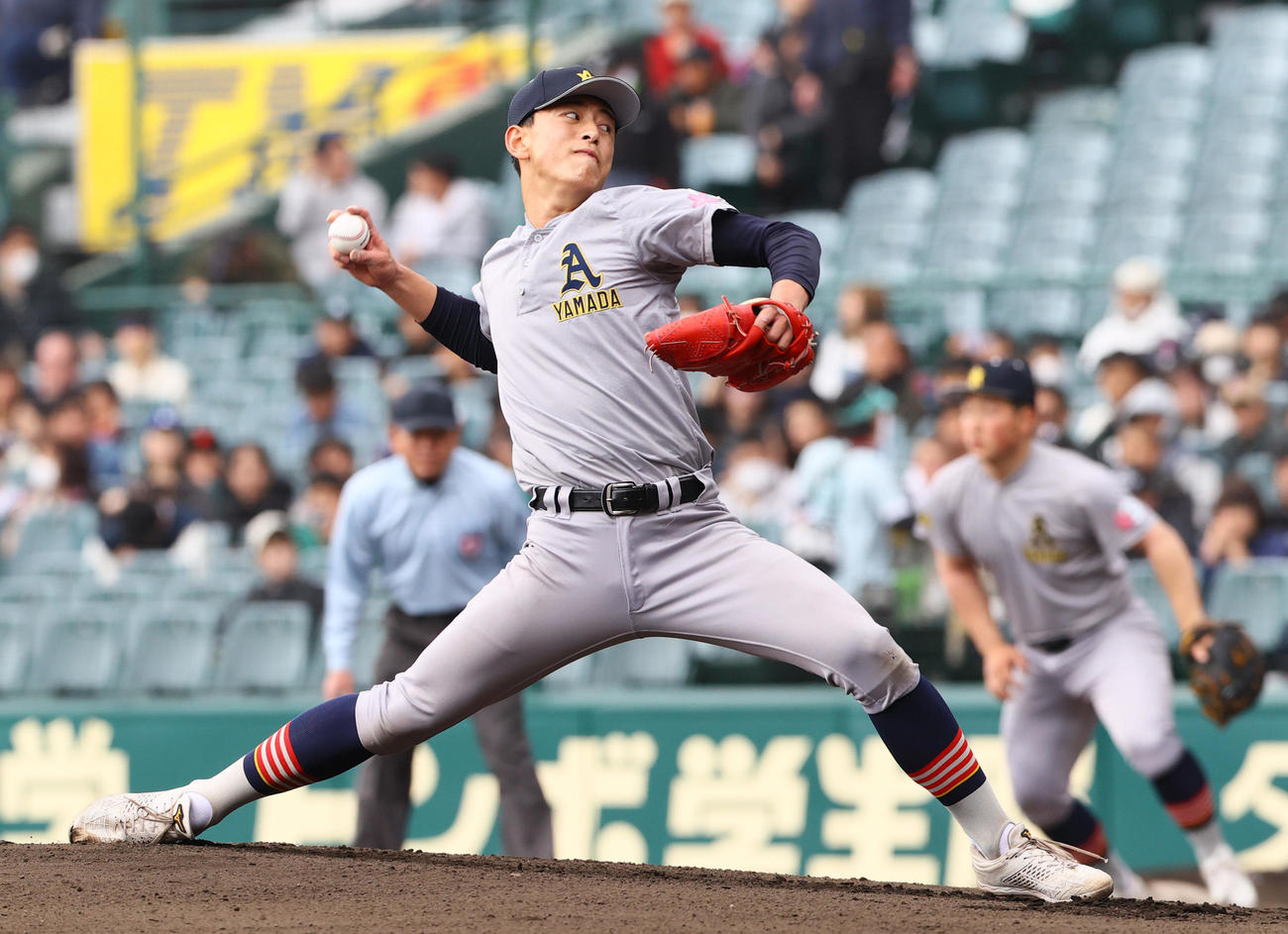中央学院対青森山田　青森山田先発の桜田（撮影・上山淳一）