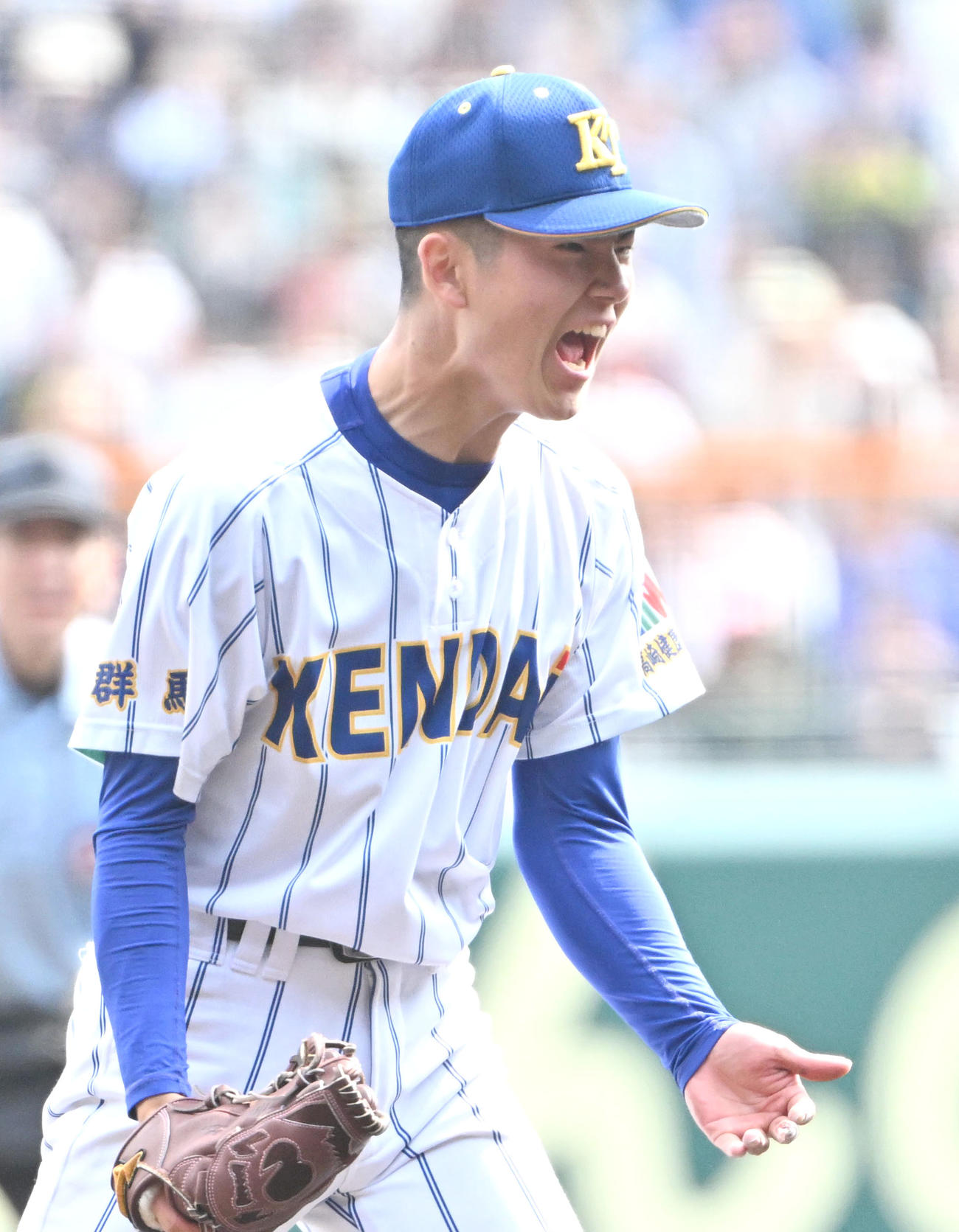 報徳学園対高崎健康福祉大高崎　優勝を果たし雄たけびをあげる佐藤龍月（撮影・石井愛子）