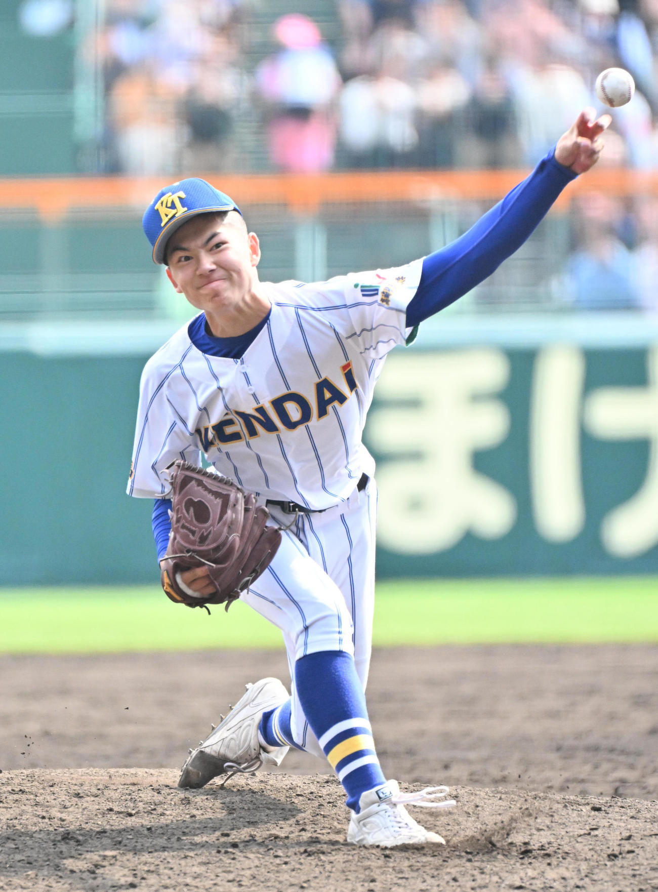 報徳学園対高崎健康福祉大高崎　力投する高崎健康福祉大高崎の佐藤龍月（撮影・石井愛子）