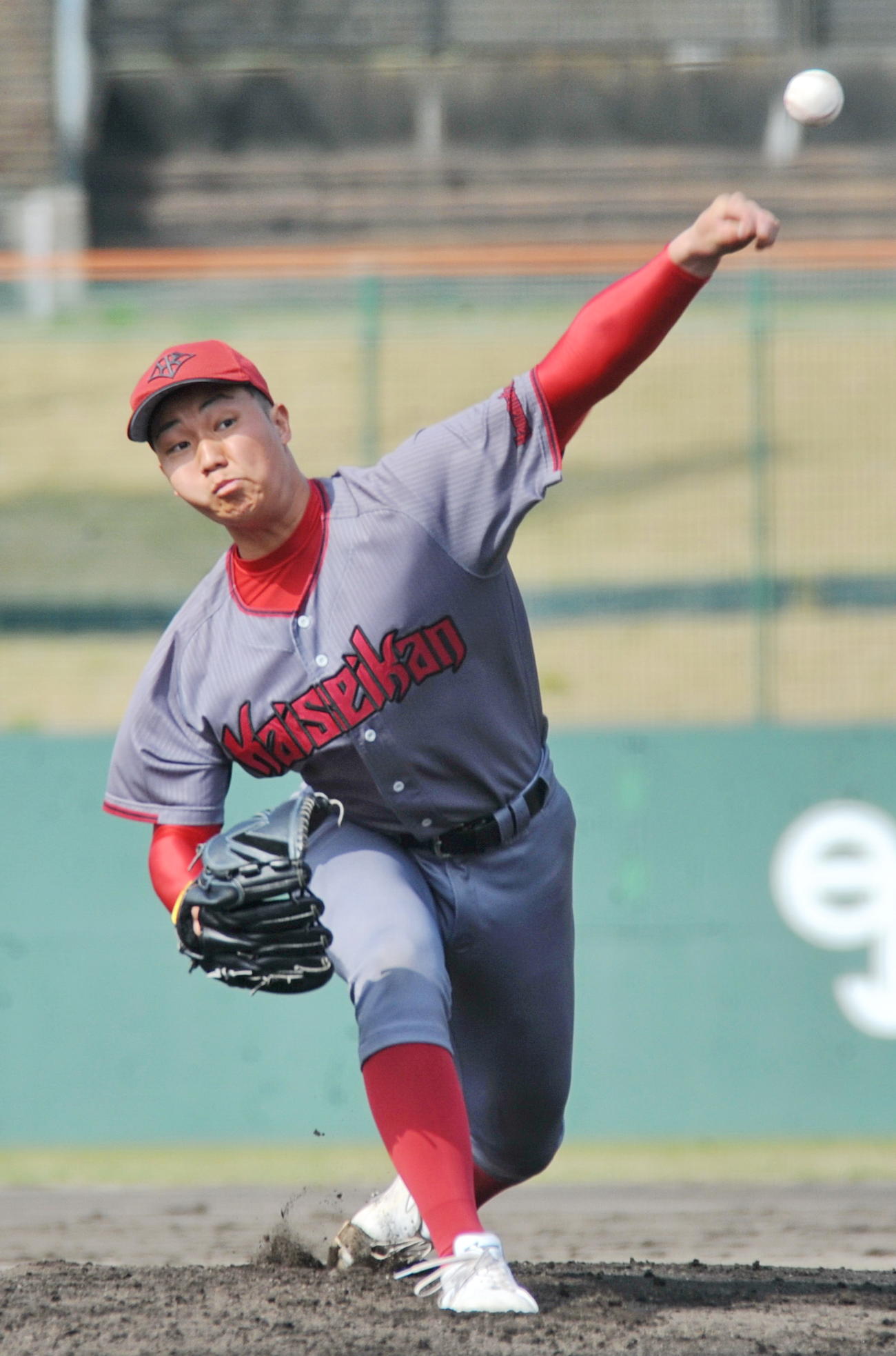 8回5安打無失点、11奪三振の投球を見せた浜松開誠館・松井