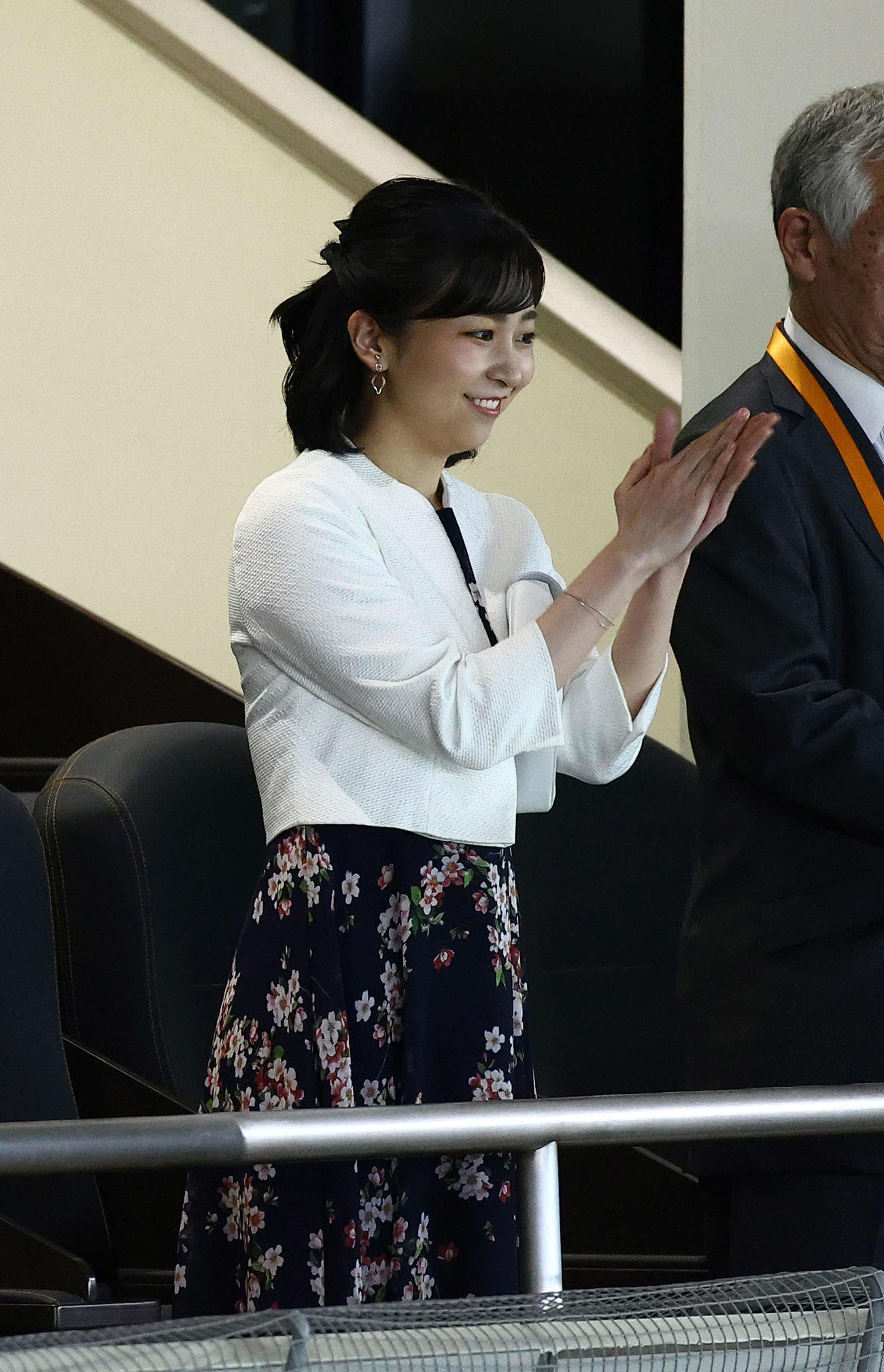 東京ドームを訪れ、選手たちに拍手を送られる佳子さま（撮影・河田真司）