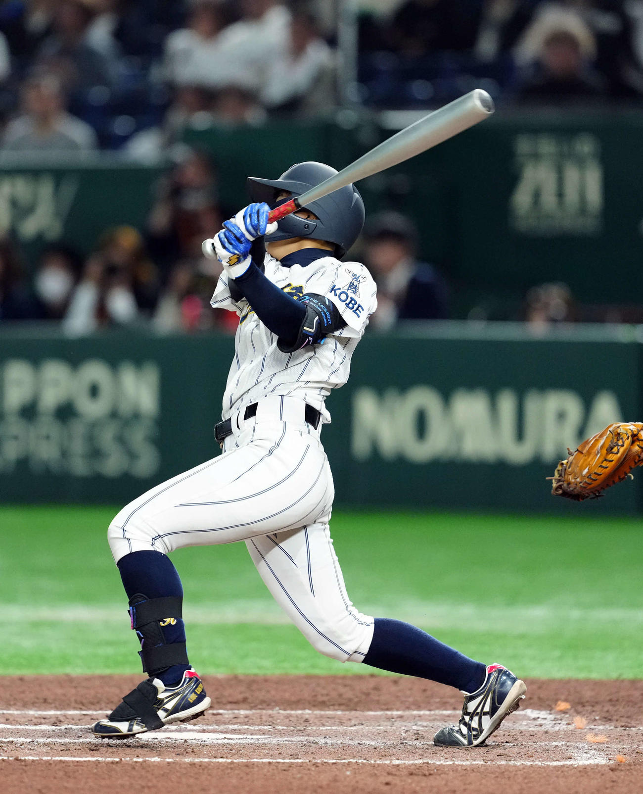 東海大翔洋対神戸弘陵　5回裏神戸弘陵無死二塁、右越えに適時三塁打を放つ田垣（撮影・たえ見朱実）