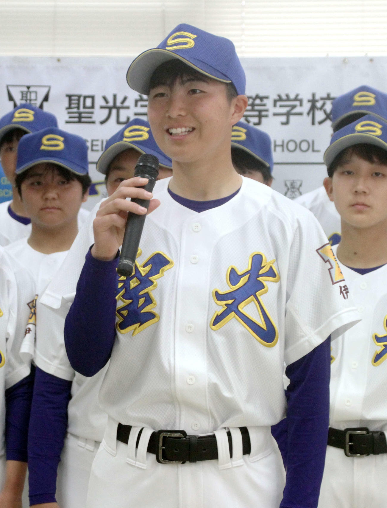 部員を代表してあいさつする水野主将（撮影・木村有優）
