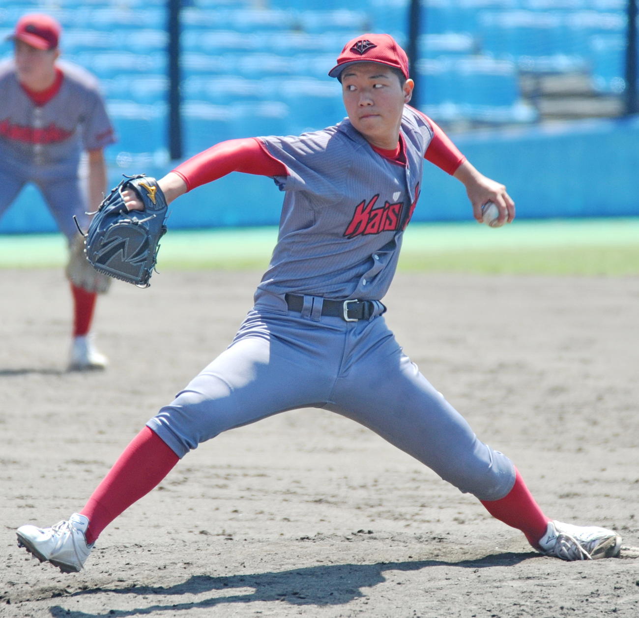 浜松開誠館対静岡商　7回から登板し、3回を無安打に抑えた浜松開誠館・松井（撮影・山口昌久）
