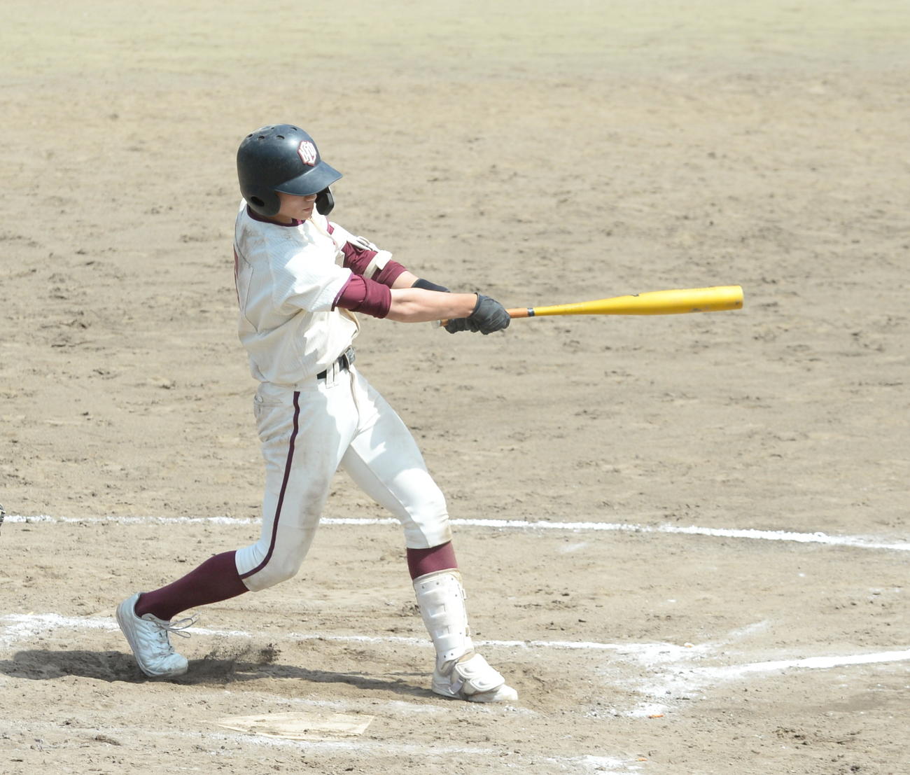 盛岡北対盛岡中央　7－1で迎えた8回裏2死満塁、左中間に抜ける適時打を放ち、コールド勝ちを決める盛岡中央・小山（撮影・濱本神威）