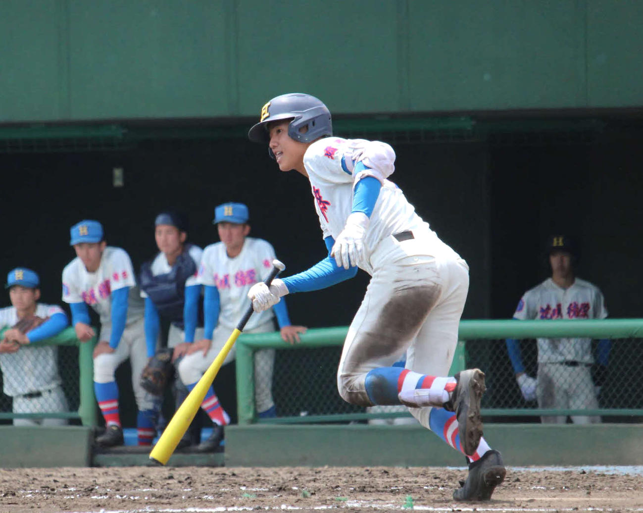 8回の第5打席で三直に倒れた花咲徳栄・石塚（撮影・金子真仁）