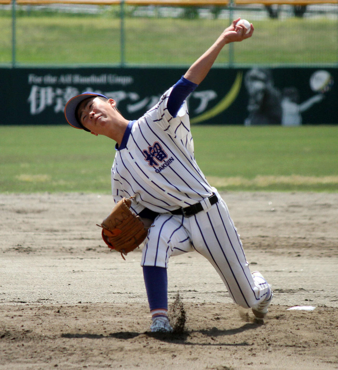 東北学院榴ケ岡対大崎中央　6回を投げ、3安打9奪三振の無失点投球で県大会出場へと導いた東北学院榴ケ岡・佐々木健（撮影・木村有優）
