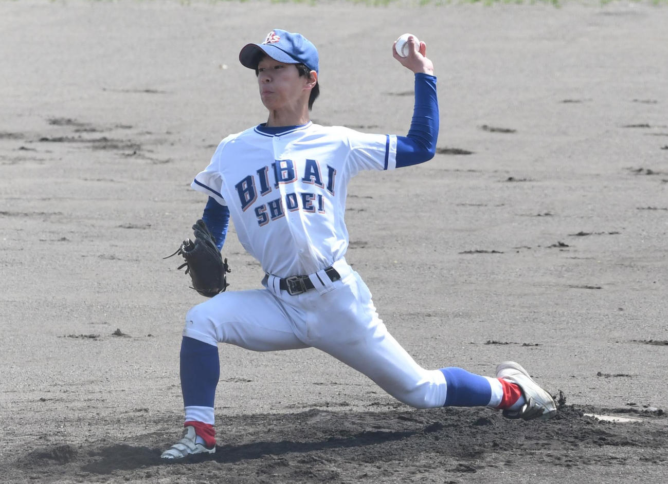 5回無失点と好投した美唄尚栄の尾崎（撮影・石井翔太）