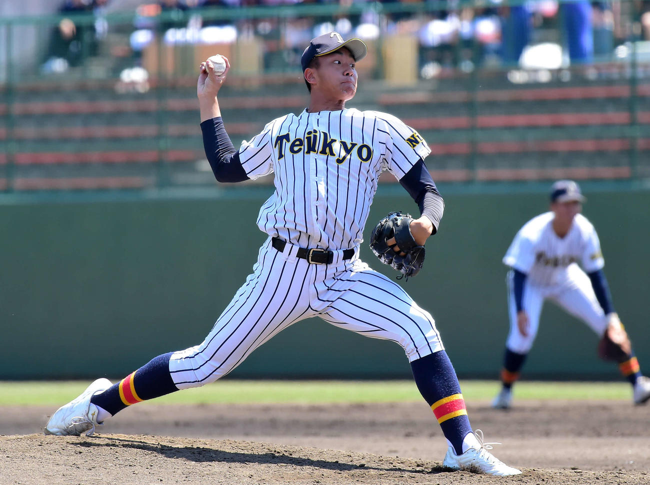関根学園対帝京長岡　力投する帝京長岡先発の茨木