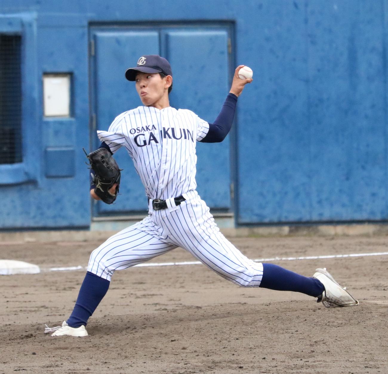 大院大高対興国　大院大高のエース前川琉人投手が力投する（撮影・林亮佑）＝2024年5月12日、大阪シティ信用金庫スタジアム
