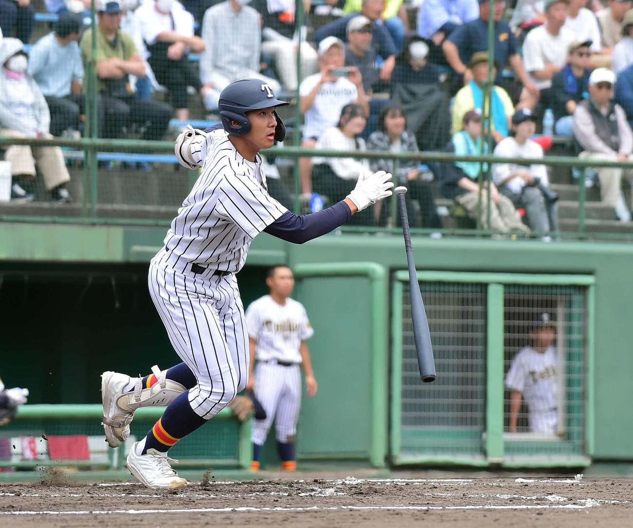 帝京長岡対日本文理　7回表1死一、二塁、右翼線に勝ち越しの2点二塁打を放った帝京長岡・茨木