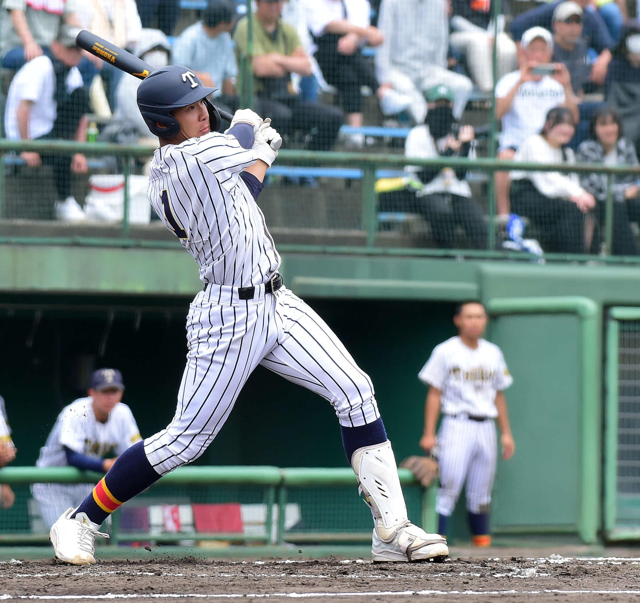 帝京長岡対日本文理　7回表1死一、二塁、右翼線に勝ち越しの2点二塁打を放った帝京長岡・茨木