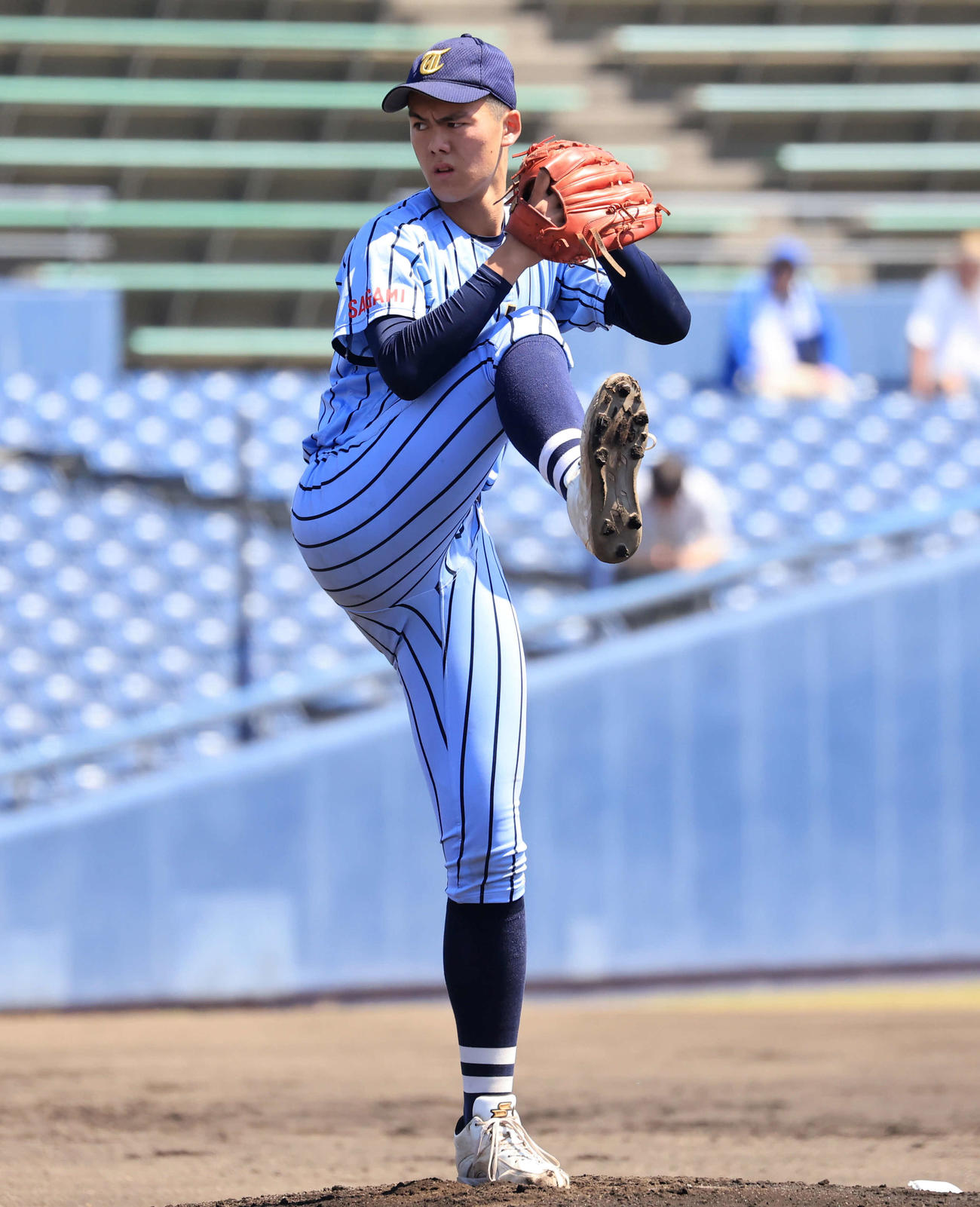 東海大相模対専大松戸　力投する東海大相模先発の藤田（撮影・浅見桂子）