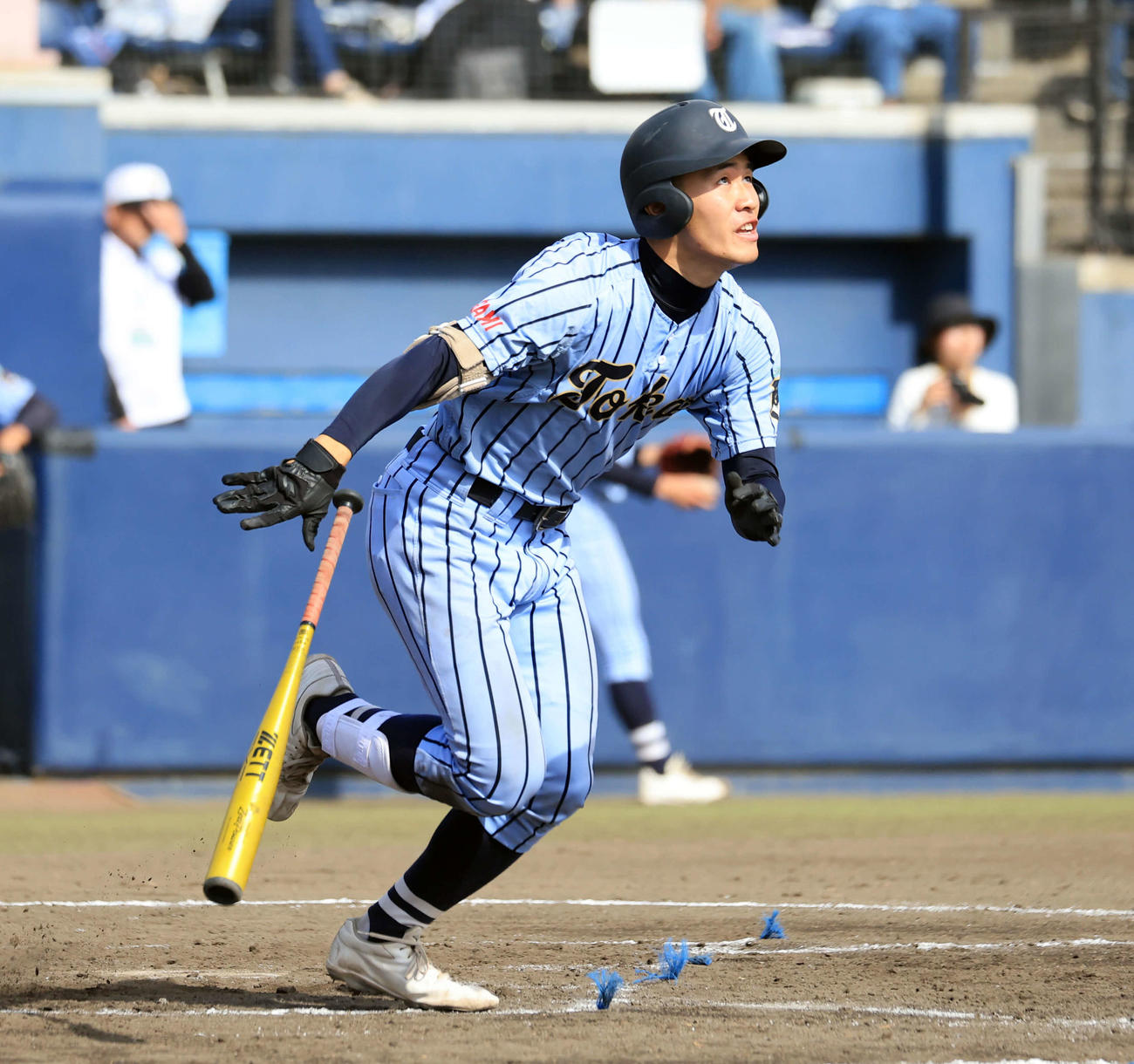 東海大相模対専大松戸　7回表東海大相模1死一、三塁、金本は右越え3点本塁打を放つ（撮影・浅見桂子）