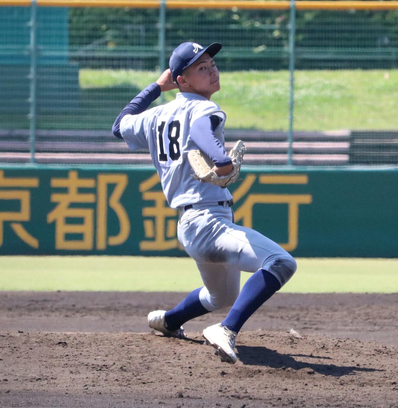 京都外大西対龍谷大平安　京都外大西先発の田中遥音投手（3年）（撮影・林亮佑）＝2024年5月18日、わかさスタジアム京都