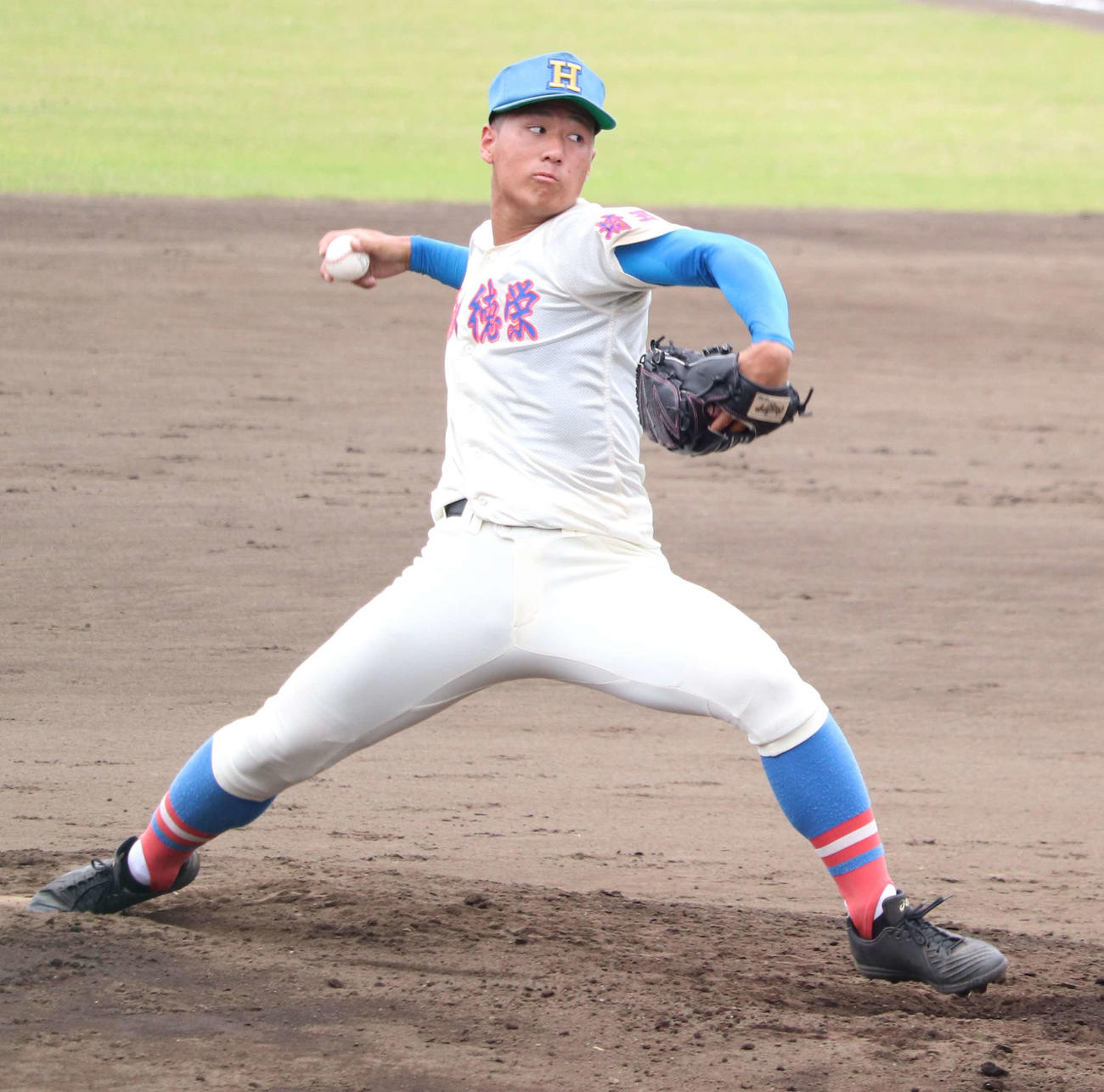 花咲徳栄対日大明誠　公式戦初先発で5回無安打無失点だった花咲徳栄・上原（撮影・佐瀬百合子）