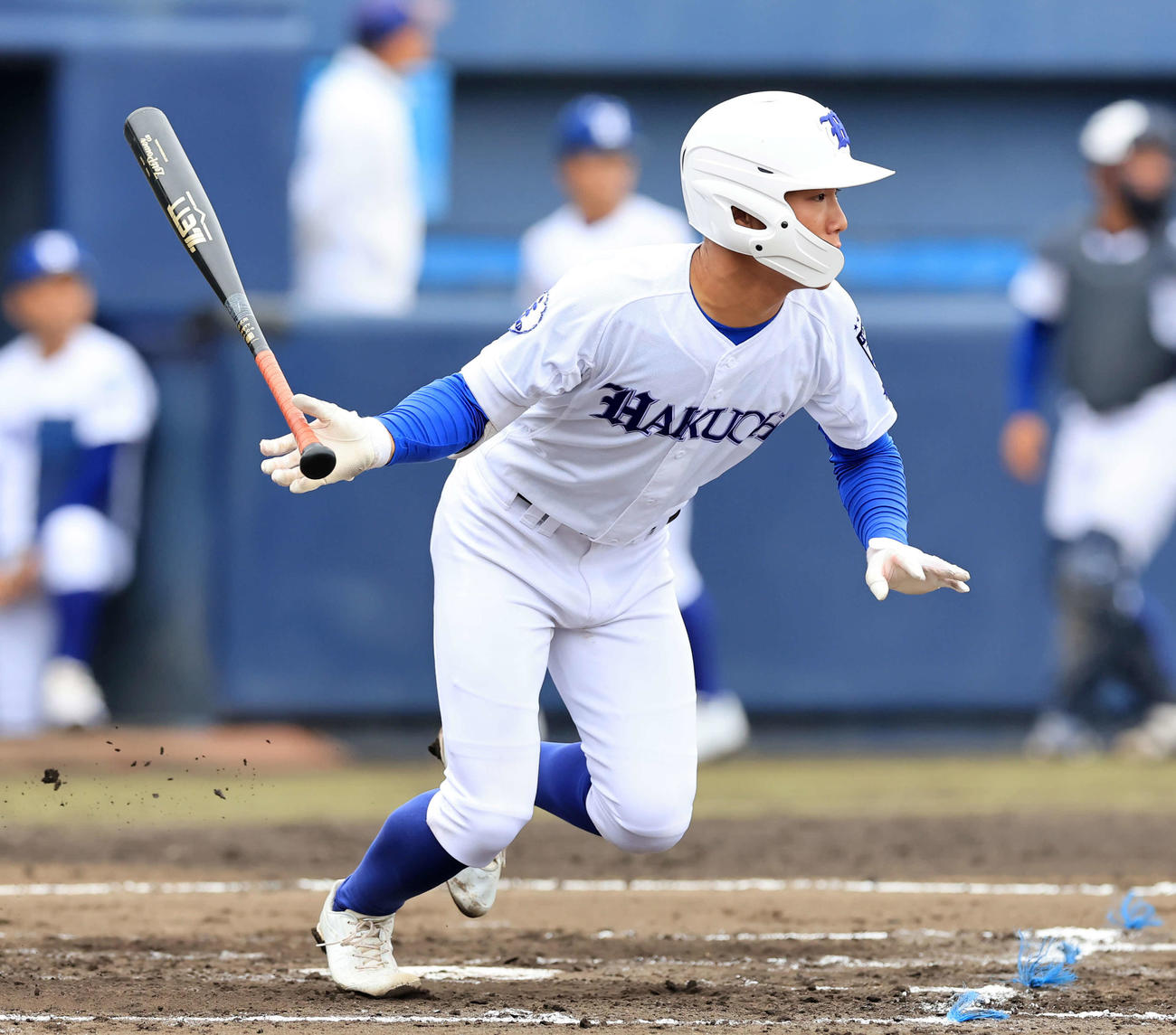 白鴎大足利対東海大相模　7回表白鴎大足利1死一、二塁、篠原は中前先制適時打を放つ（撮影・浅見桂子）
