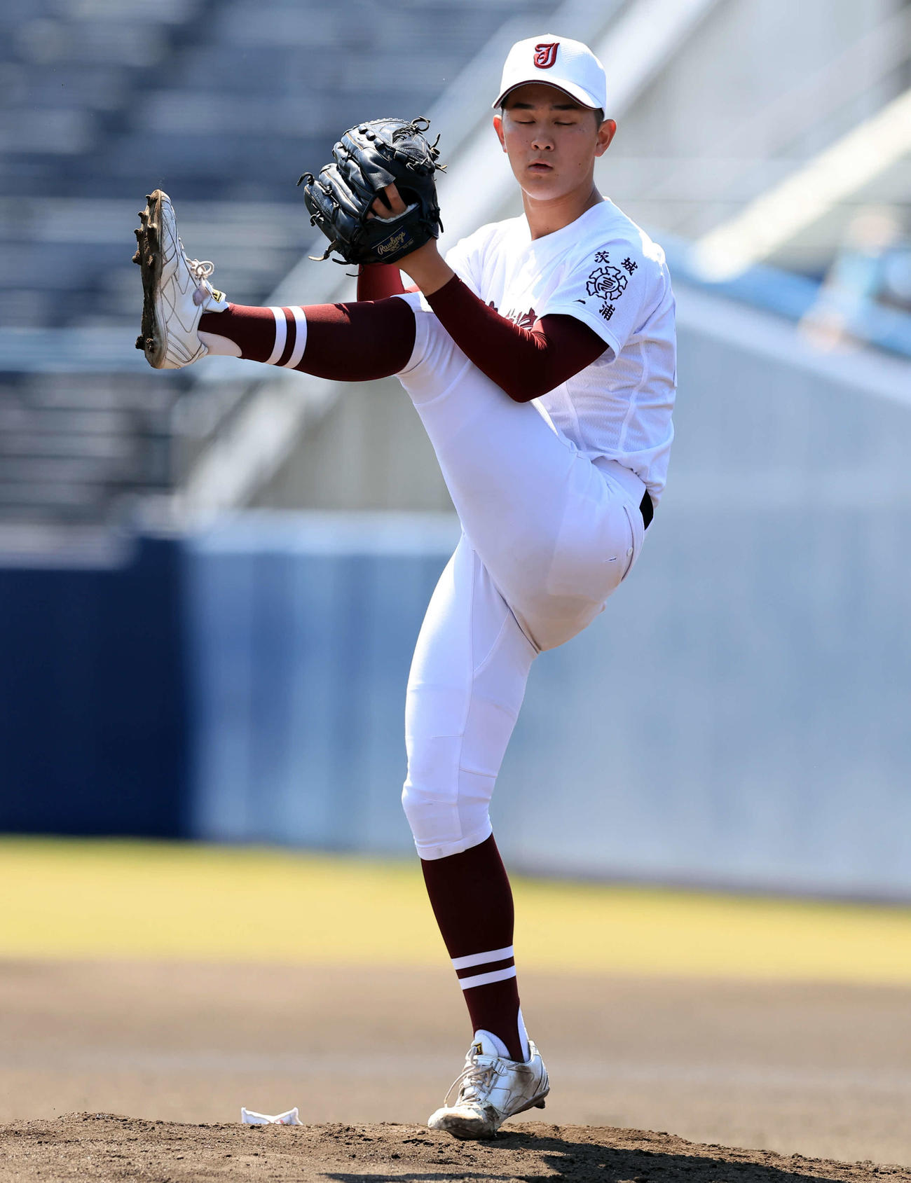常総学院対健大高崎　力投する常総学院・大川（撮影・浅見桂子）