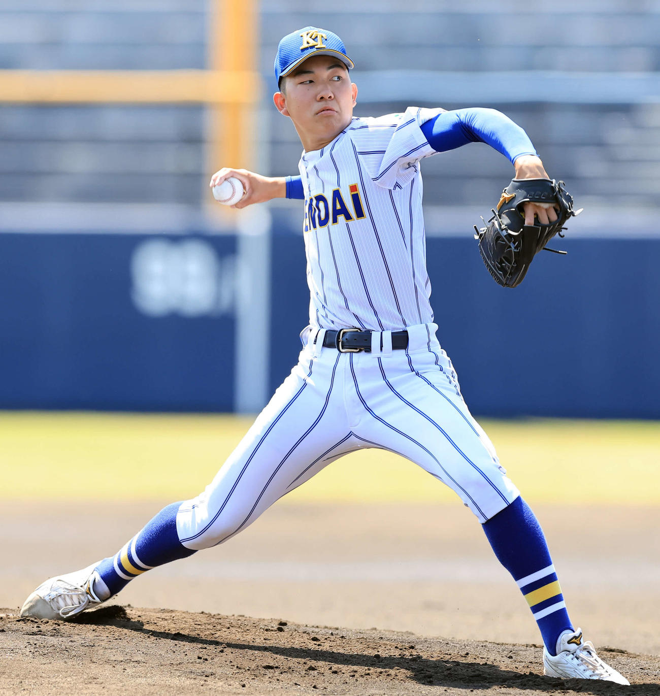 常総学院対健大高崎　力投する健大高崎・石垣（撮影・浅見桂子）