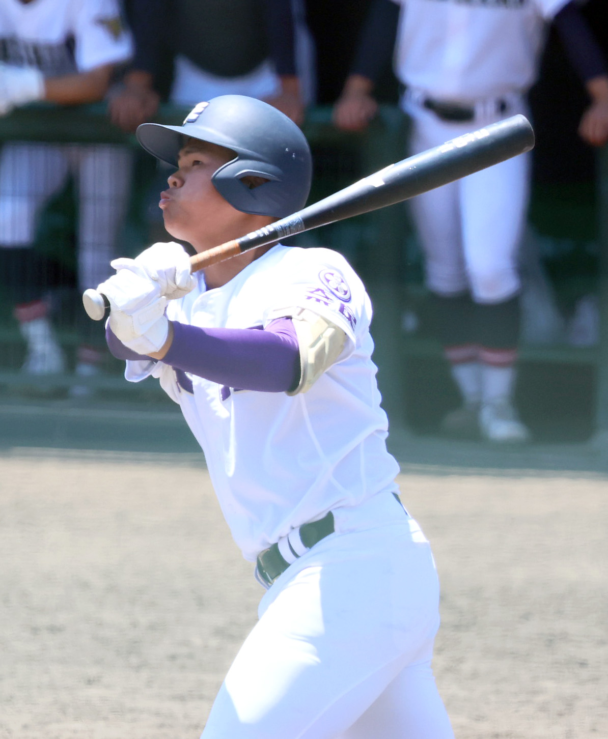 高校野球・春季近畿大会　天理対社　9回表天理1死満塁、伊藤は左越え3点三塁打を放つ（撮影・上山淳一）