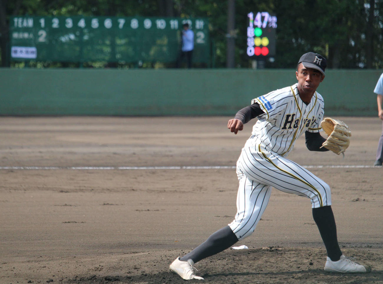 健大高崎戦で147キロをマークした横浜隼人・沼井伶穏（撮影・金子真仁）