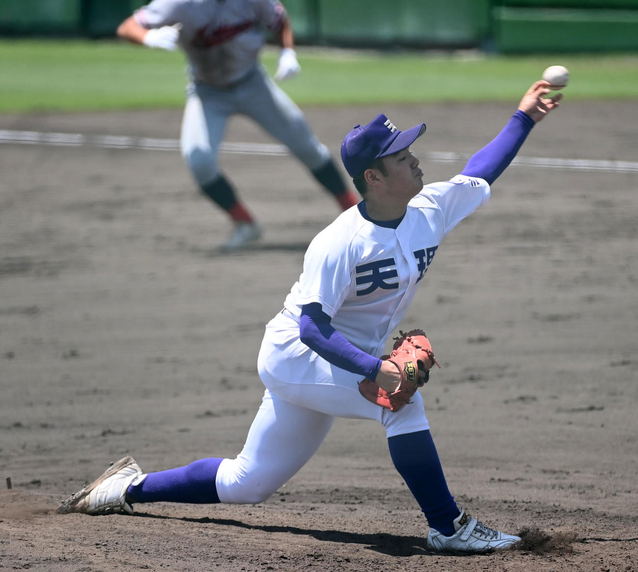 天理対京都国際　天理2番手の麻田（撮影・前岡正明）