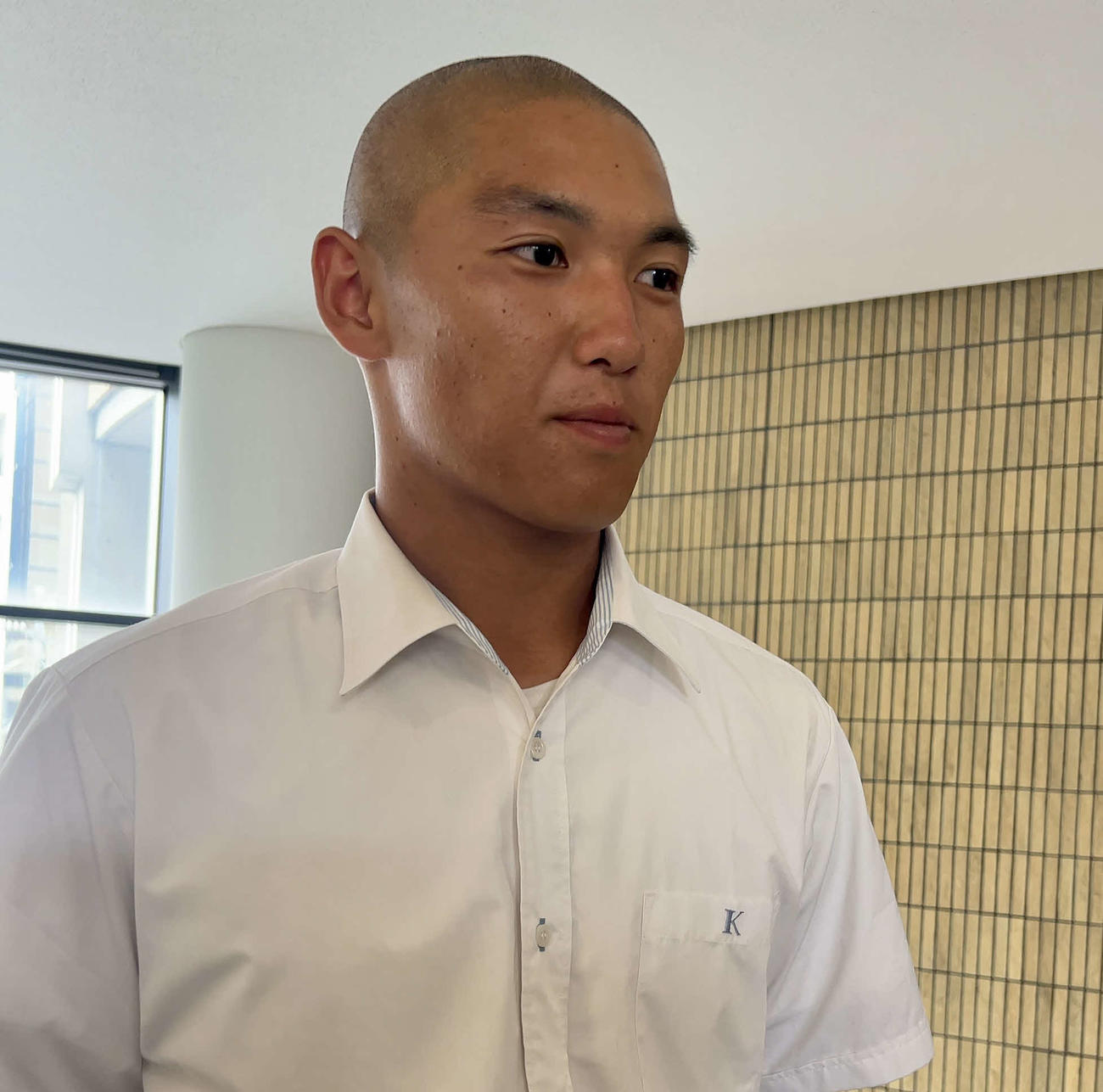 大学進学を明言した関東第一・高橋徹平主将（撮影・黒須亮）