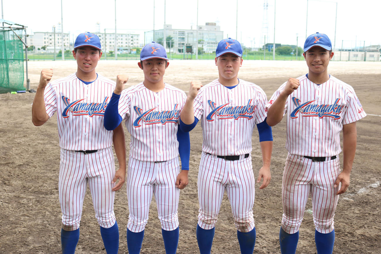 八千代松陰対山村学園　練習試合に出場した、左から山村学園・田中、西川、藤原、横田（撮影・野見山拓樹）
