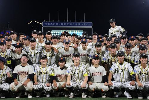 横浜隼人高校サッカー部ユニフォーム　M ジャージ付属　スパッツ付　23日まで掲載 誰1人辞めなかった」横浜隼人3年生60人 背番号遠かった選手たちの