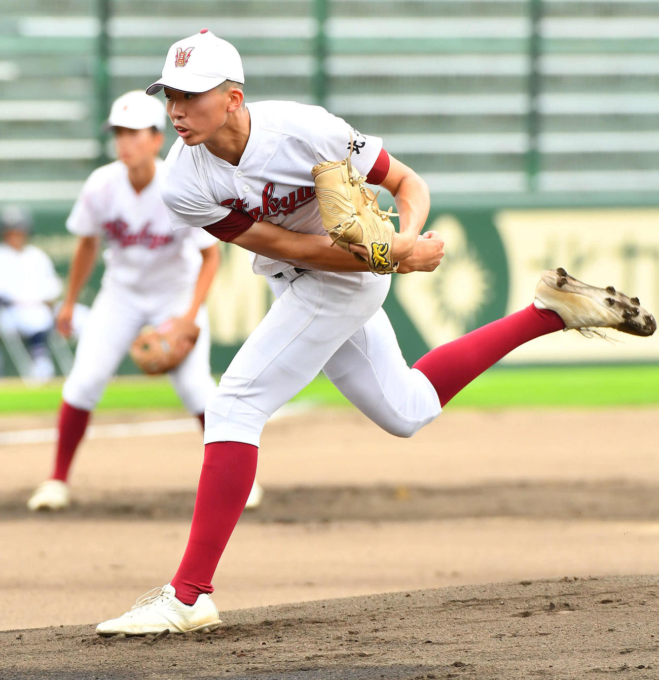 玄界対北九州　力投する北九州先発の谷元（撮影・岩下翔太）