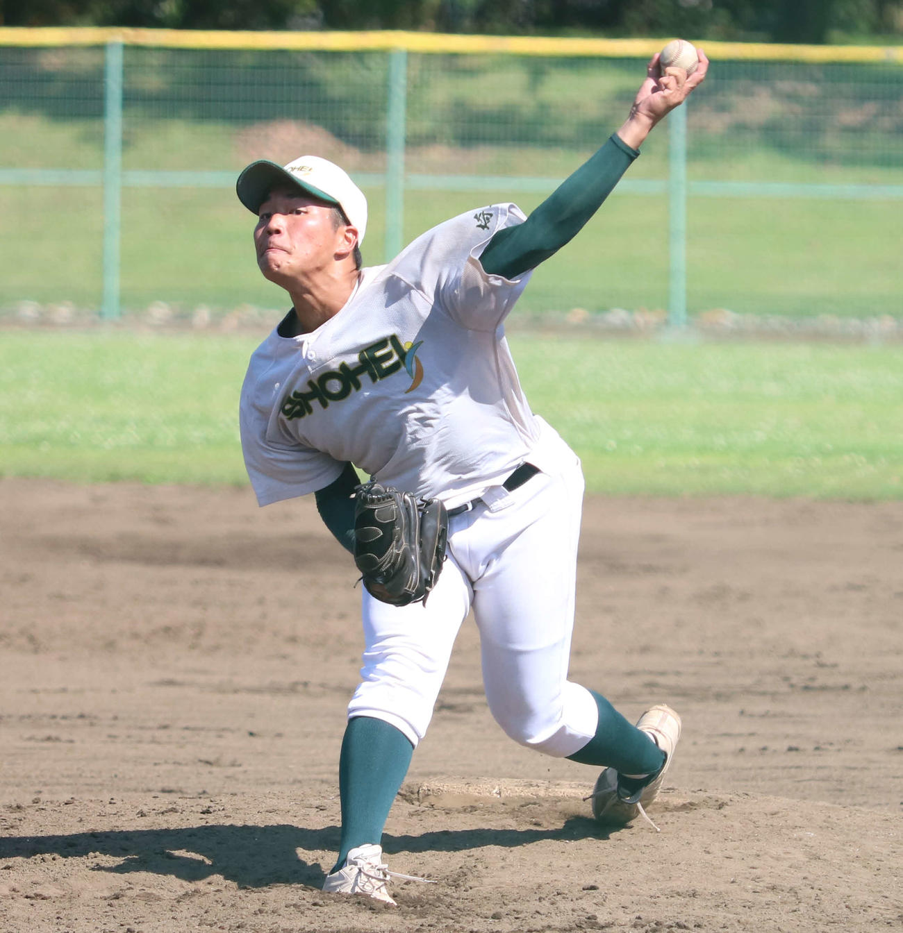 藤代対昌平　2番手で登板し力投する昌平・石井（撮影・野見山拓樹）