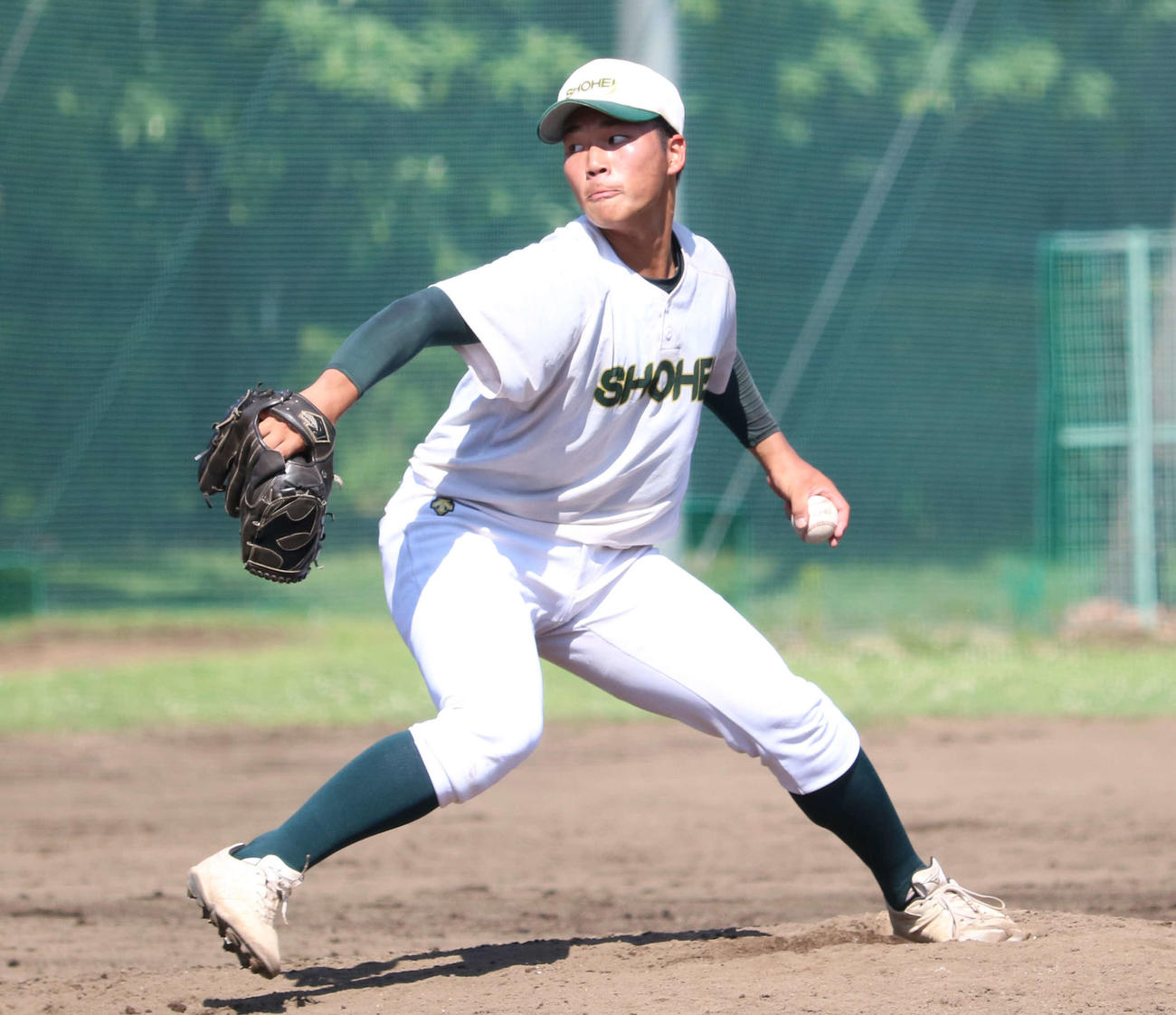 藤代対昌平　2番手で登板し力投する昌平・石井（撮影・野見山拓樹）