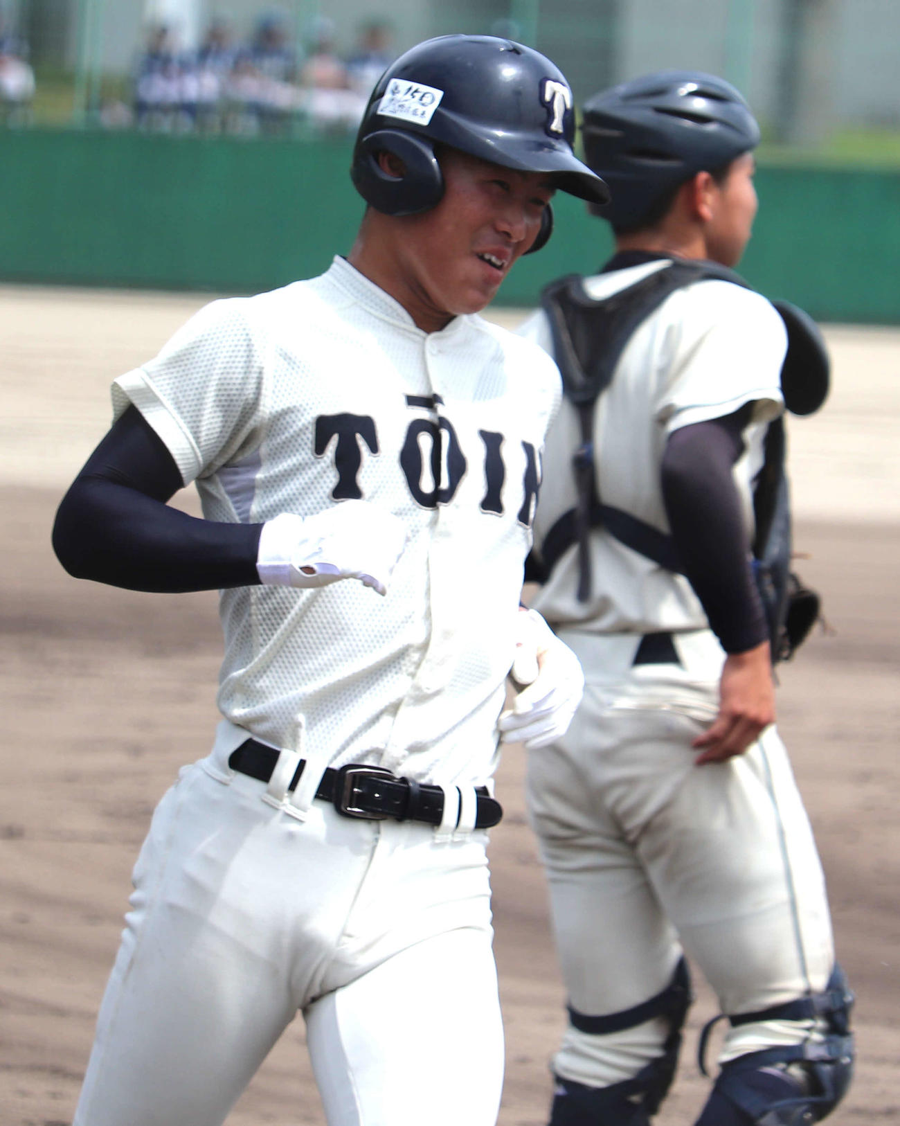 創志学園との練習試合で5回1死一、三塁にゴロの間でホームインした先発の大阪桐蔭・中野大虎投手（2年）