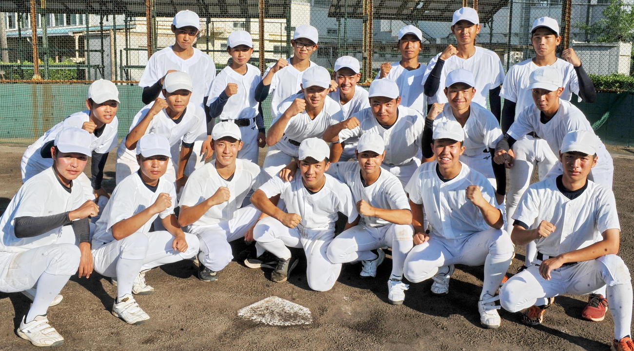 初戦に向けて意気込む磐田農ナイン