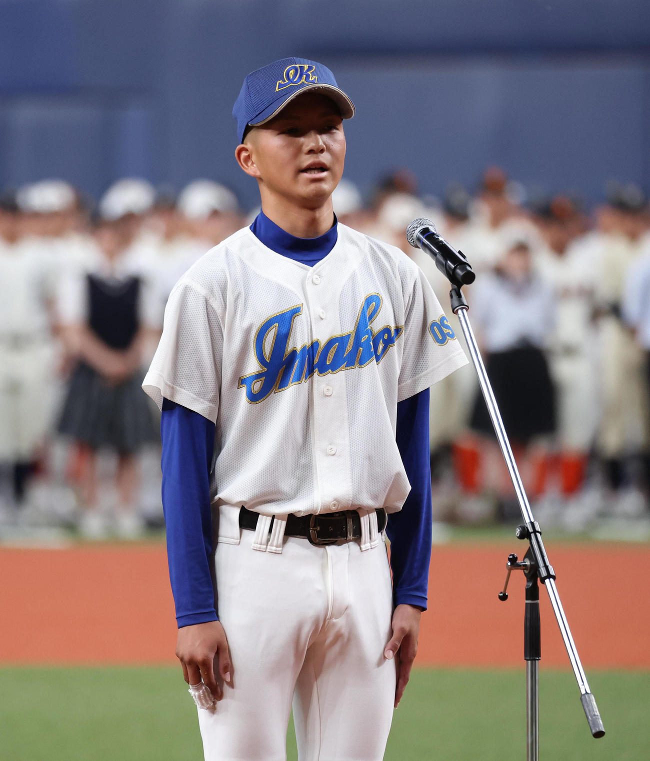選手宣誓する今宮工・大山現太主将（撮影・白石智彦）
