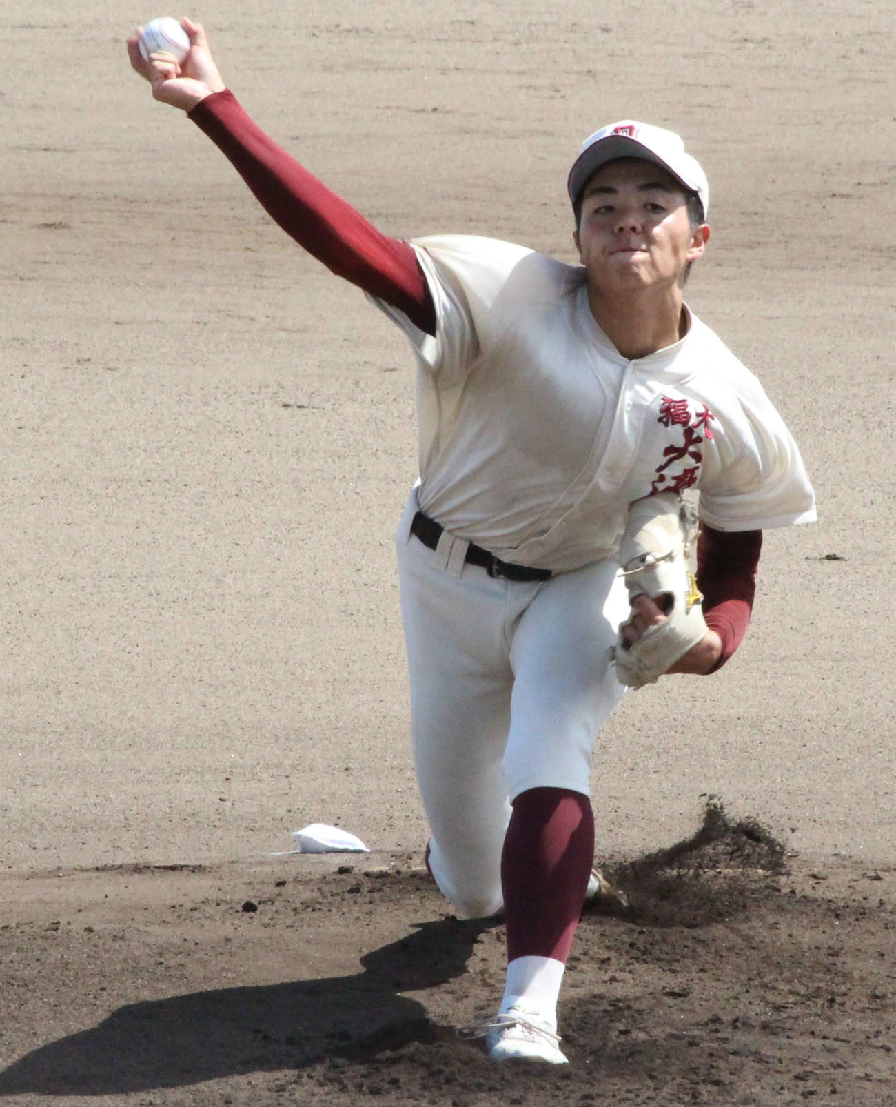 福岡工対福岡大大濠　5回無安打無失点の福岡大大濠・柴田（撮影・菊川光一）