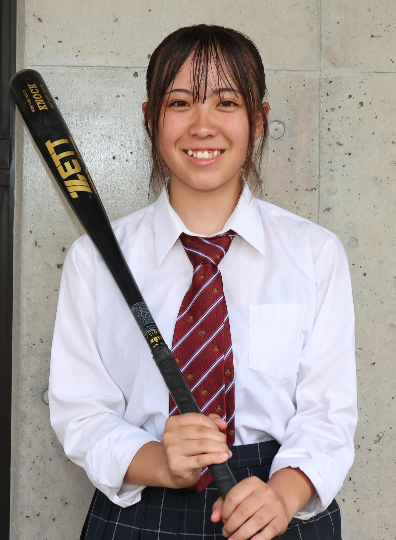 石神井対日大桜丘　ノッカーを務めた石神井・木村マネジャー（撮影・野上伸悟）
