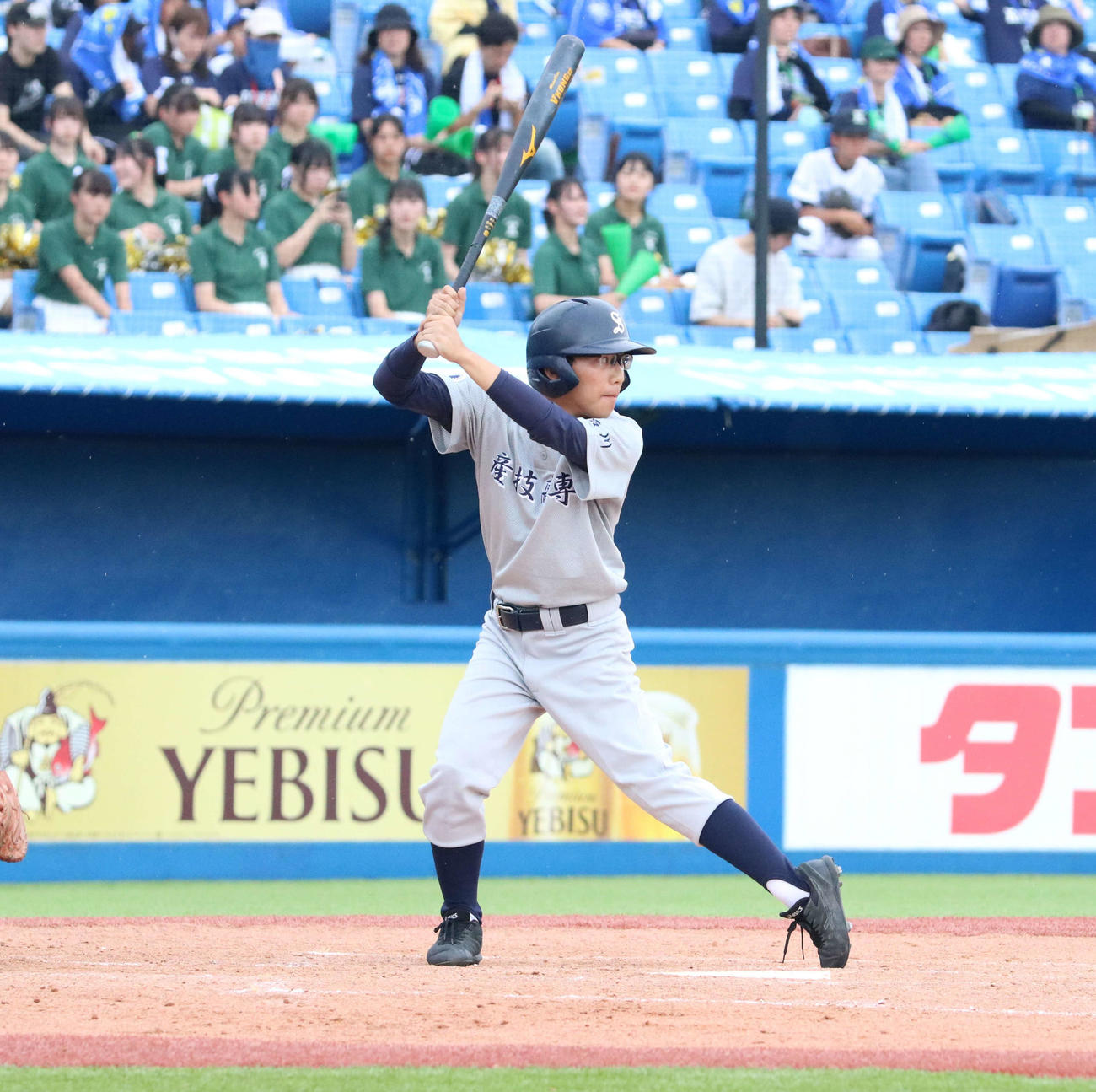 産業技術高専対葛飾野　3回表産業技術高専2死、打席に立ち、四球を選ぶ宮川（撮影・水谷京裕）