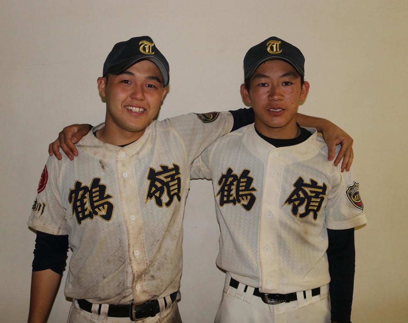バッテリーを組んだ鶴嶺・猪田（左）上川（撮影・深田雄智）