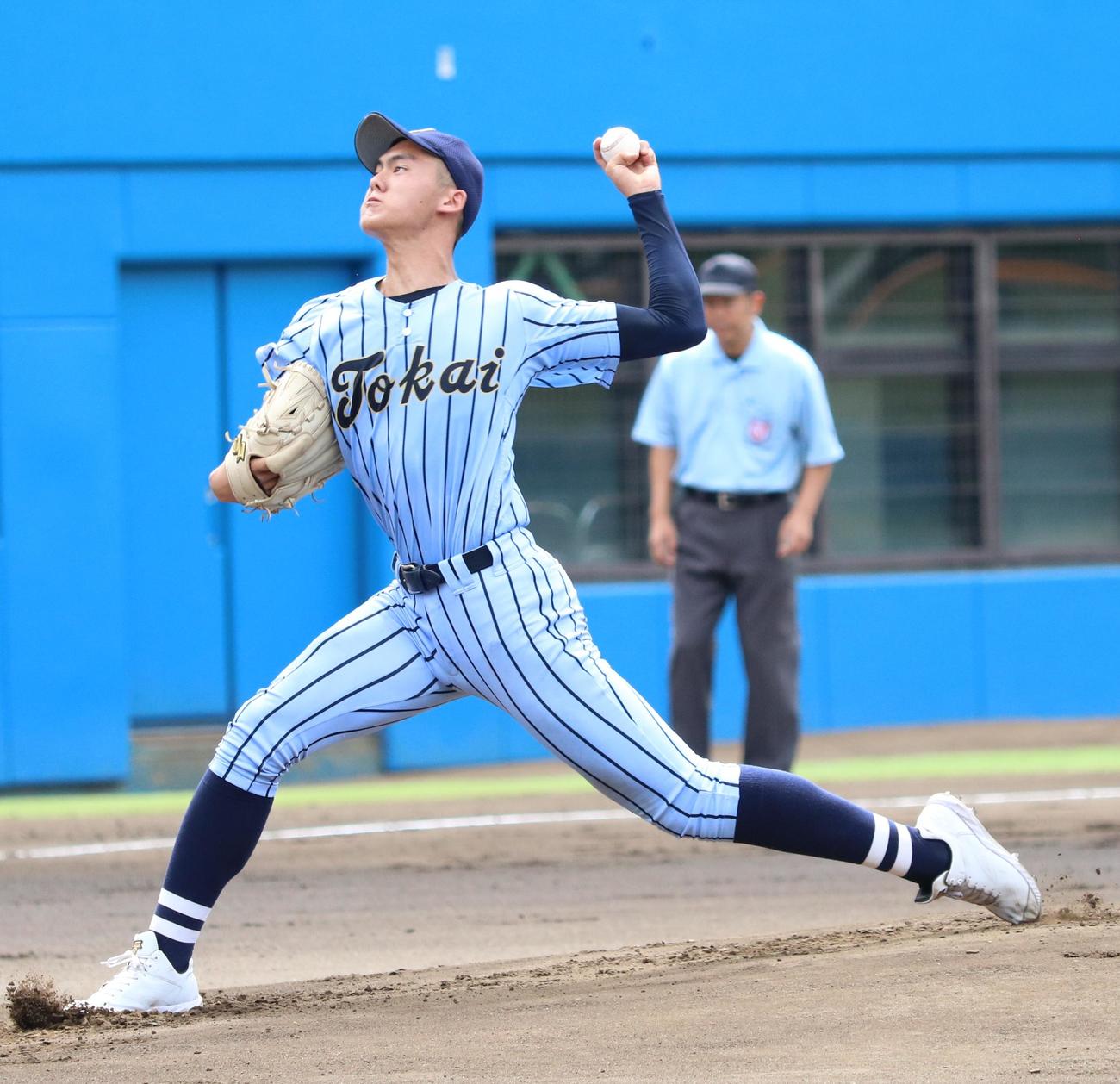 東海大相模対横浜桜陽　東海大相模の先発を務め力投する藤田（撮影・深田雄智）