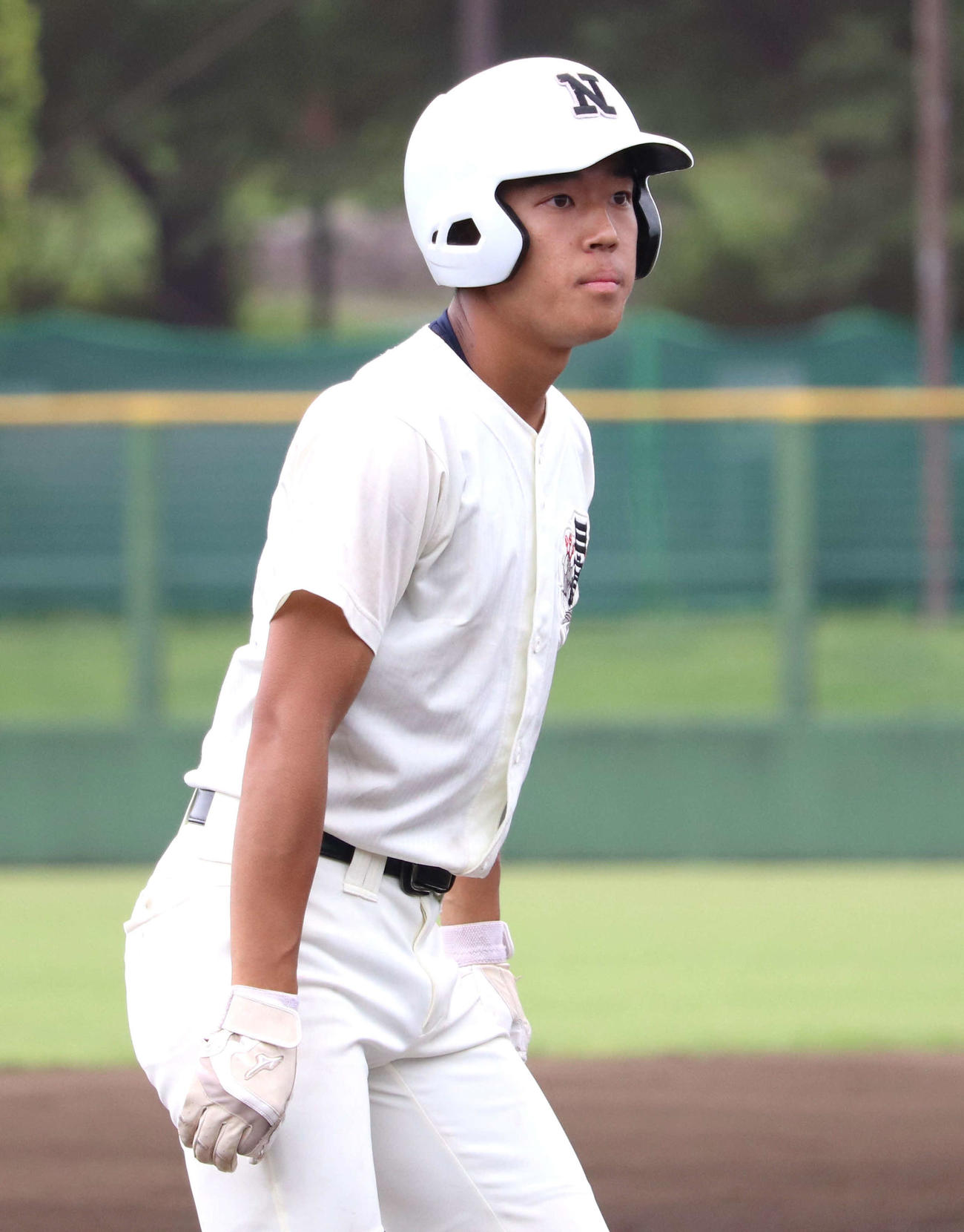武蔵対日大三　6回先頭から右中間への三塁打で出塁した日大三・本間（撮影・佐瀬百合子）