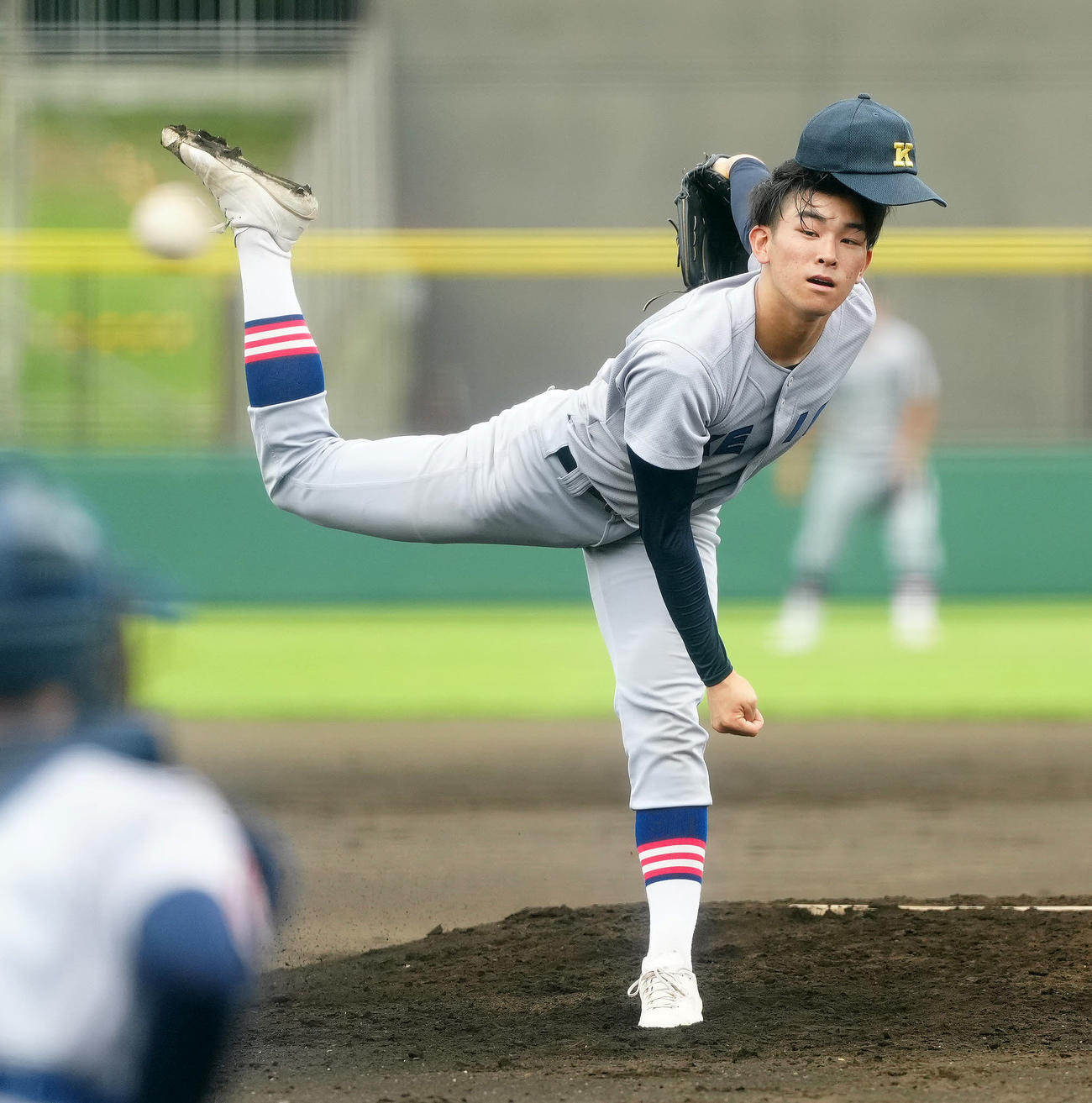 慶応対横須賀学院　慶応先発の加賀城（撮影・江口和貴）